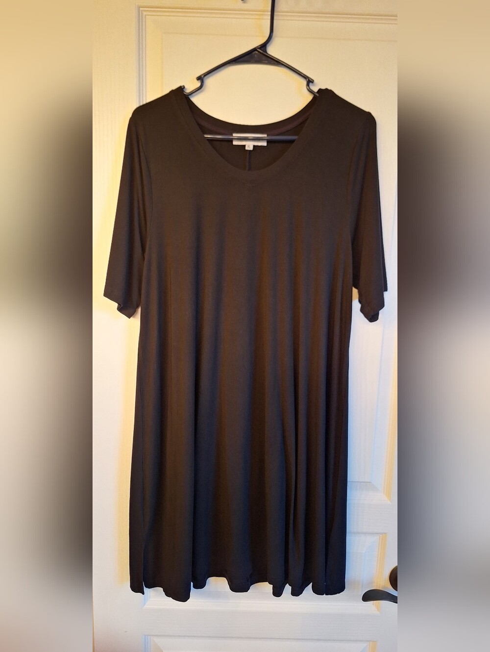 Black Midi Swing Dress with Short Sleeves